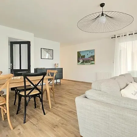 Jomoka Apartment
