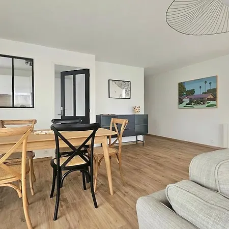 Jomoka Apartment