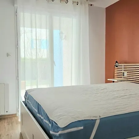 Jomoka Apartment